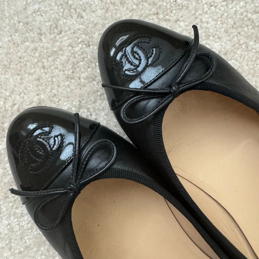 CHANEL Black Patent Toe Ballet Flats - Picture 2 of 5